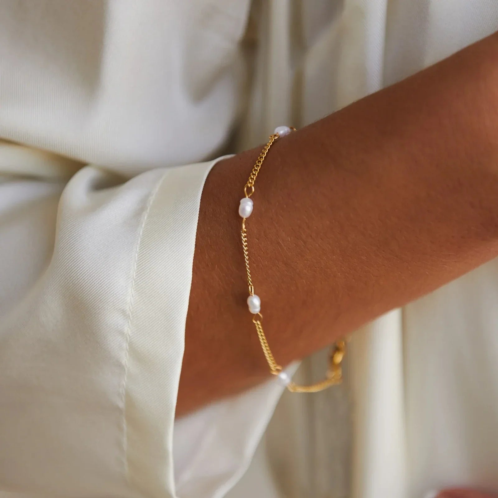 Pulseira Genipabu na modelo