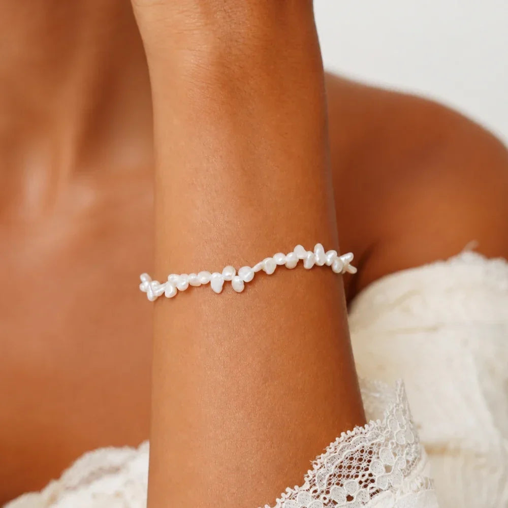 Pulseira Eagle Beach na modelo